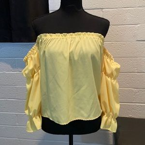 Off the shoulder, yellow and flowy!